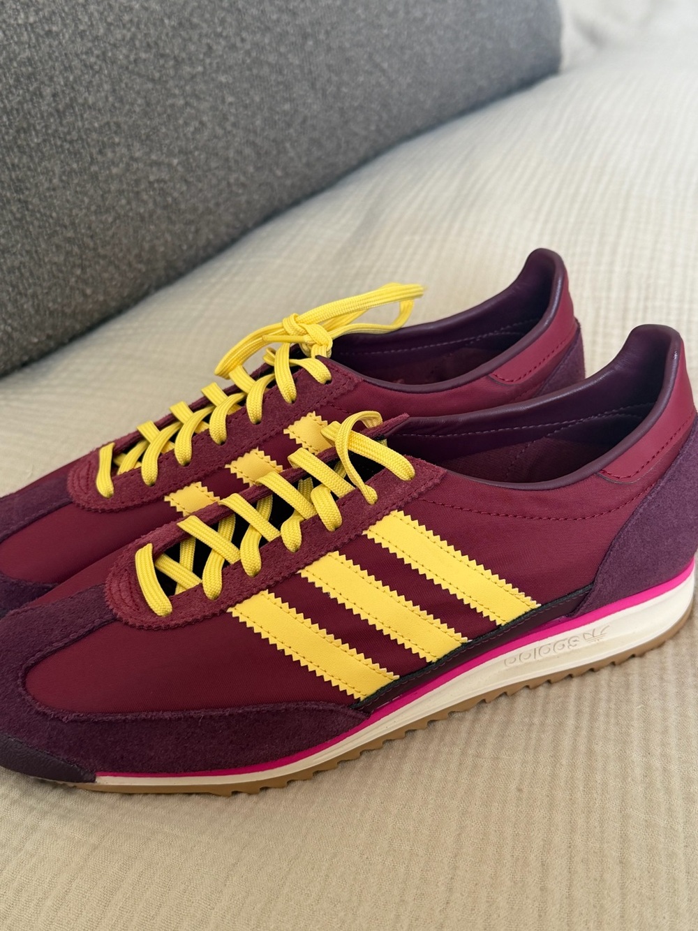 NEW!! adidas Originals Women’s burgundy and Yellow Retro Sneakers SL72